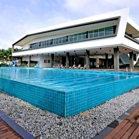 Johor Desaru Beach Bungalow Villas Kangkar Chemaran ภายนอก รูปภาพ