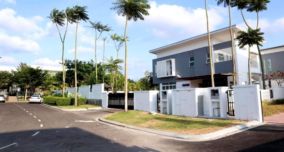 Johor Desaru Beach Bungalow Villas Kangkar Chemaran ภายนอก รูปภาพ